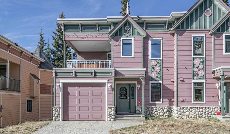 Silver Star Stays - Townhouses