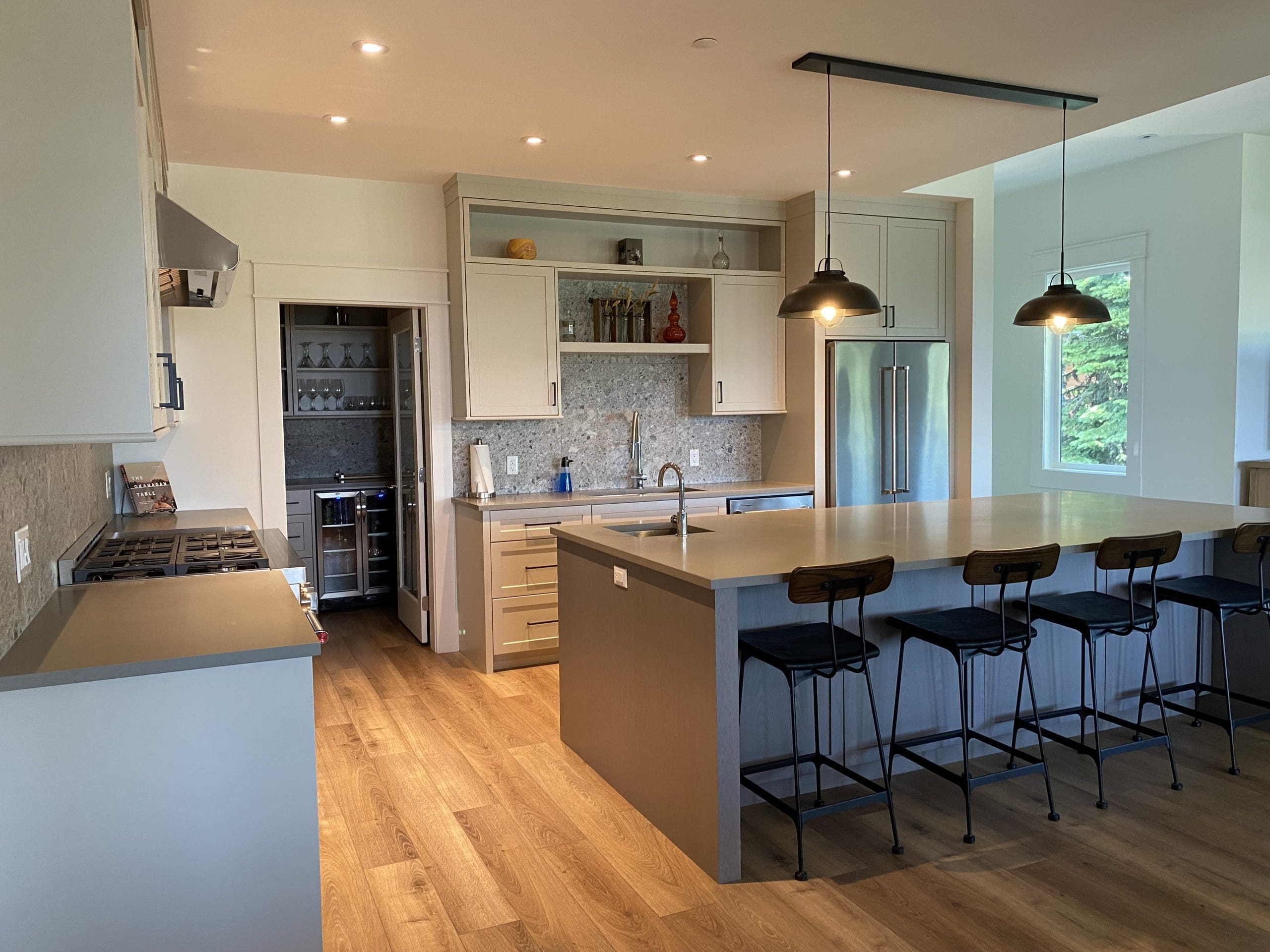 High End Modern Kitchen with all the upgrades and brand new.